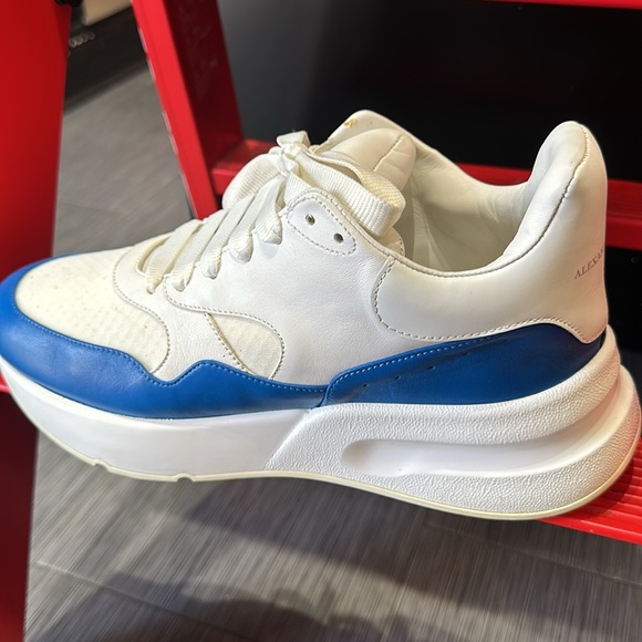 🔥🔥 Alexander McQueen Oversized Leather Sneaket - Picture 3 of 13